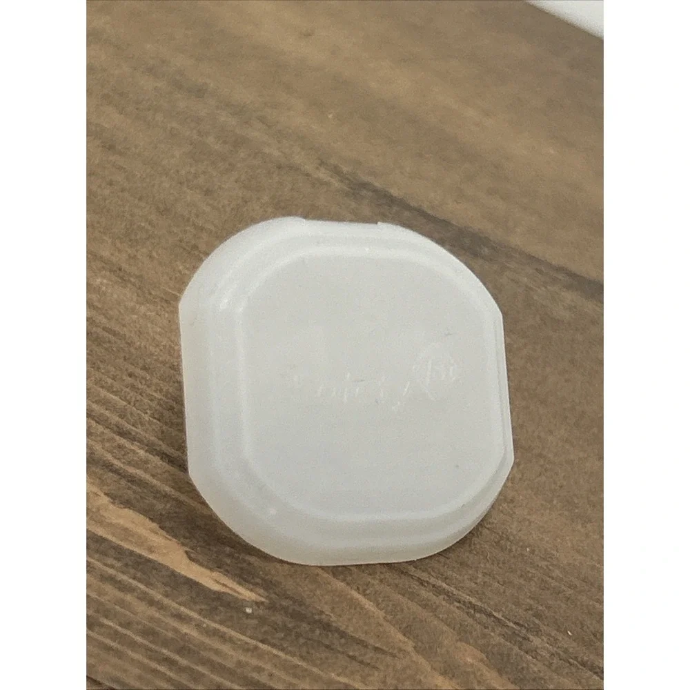 Safety‎ 1st First Electric Outlet Plug Covers White Lot of 24